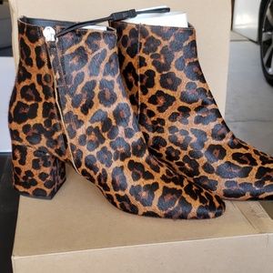 Crazy Cute Zara Leopard print heels!!!